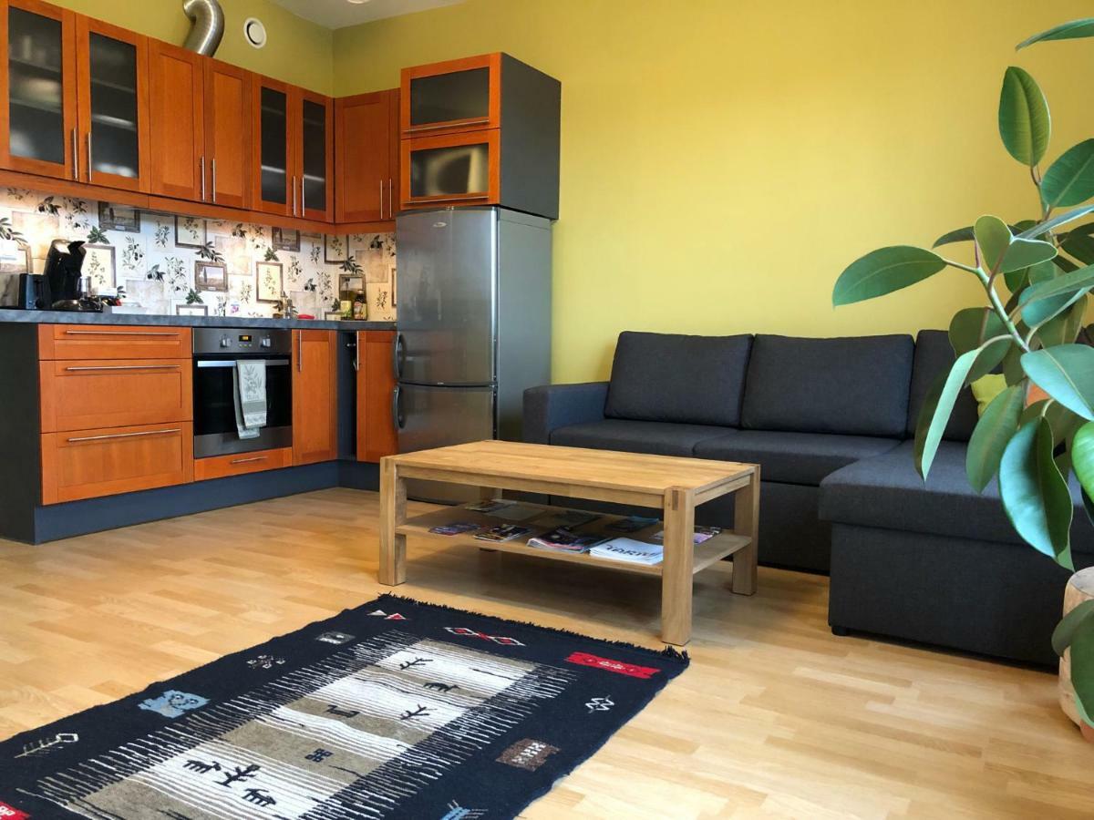 Apartment Near Centre Tartu Exterior foto